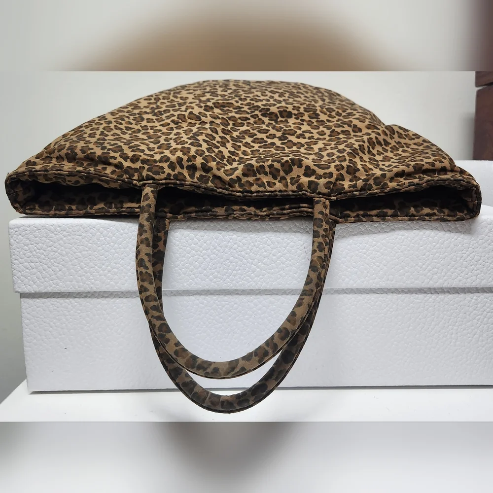 Bottega Veneta Leopard Print Mini Slouch Tote EUC 🥰🥰 - Picture 5 of 14